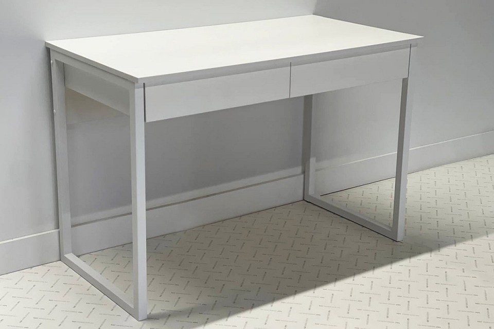 Стол письменный Юниор